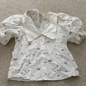 Levi’s Puff Sleeve Top